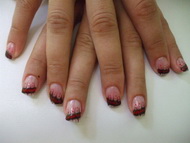 Zselés műköröm díszítés